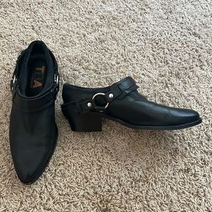 TBA Lowcut Bootie- Black size 8